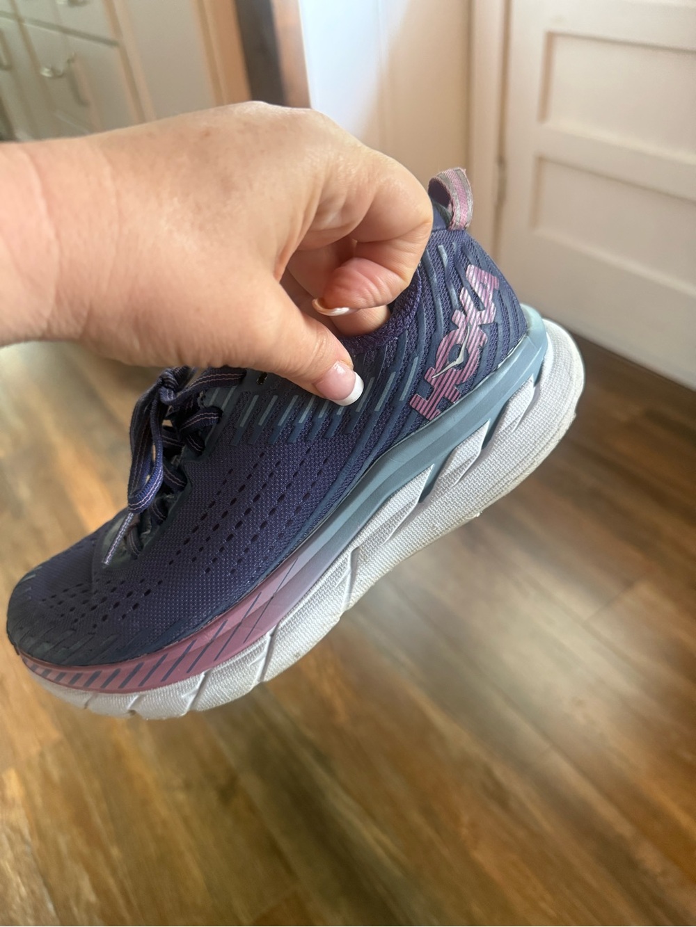 Hoka Women's Purple and Pink Performance Running Shoes - Picture 7 of 9